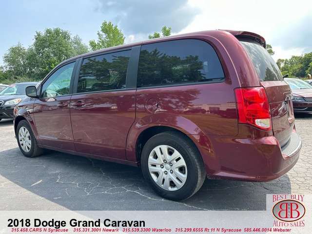 Used 2018 Dodge Grand Caravan SE w/ UConnect Hands-Free Group image 4