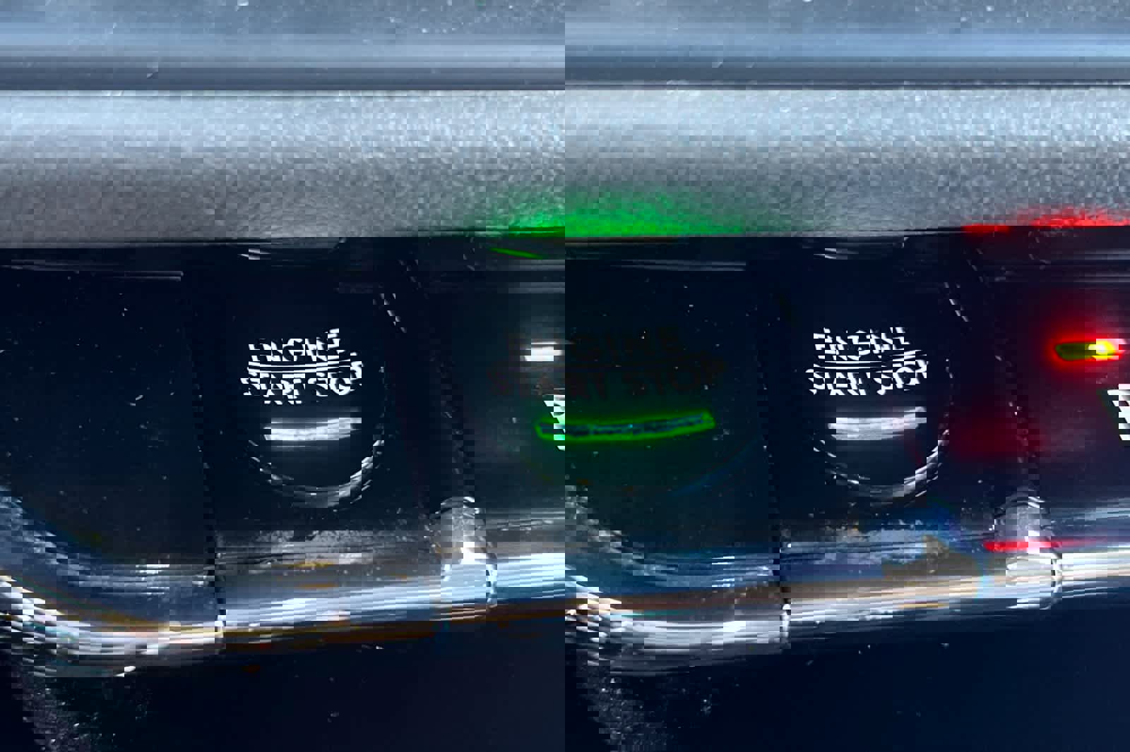 Used 2023 Lincoln Corsair Reserve w/ Equipment Group 201A image 25