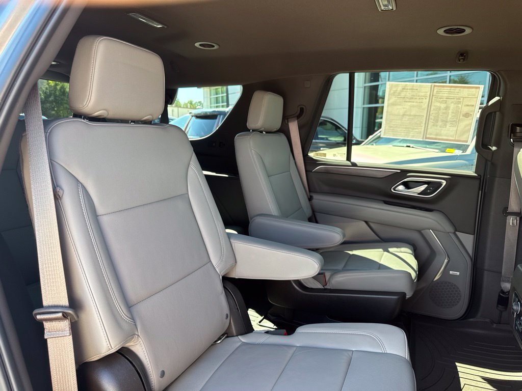 Used 2022 Chevrolet Tahoe Z71 w/ Z71 Off-Road Package AWD/4WD image 25