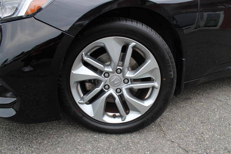 Used 2018 Honda Accord LX image 9