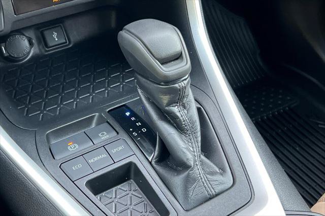 Certified 2021 Toyota RAV4 LE FWD image 22
