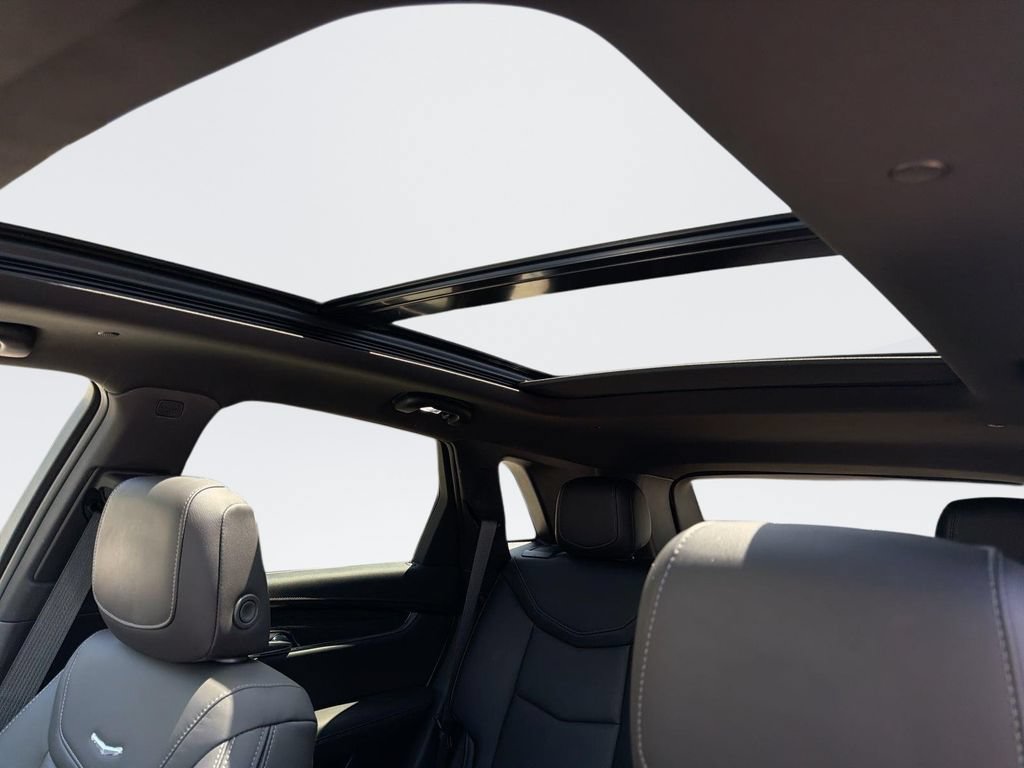 Certified 2023 Cadillac XT5 Premium Luxury FWD image 6