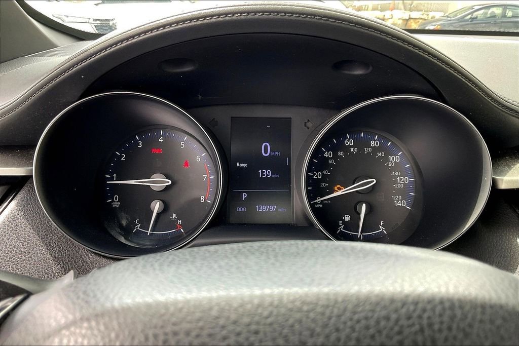 Used 2019 Toyota C-HR LE FWD image 13