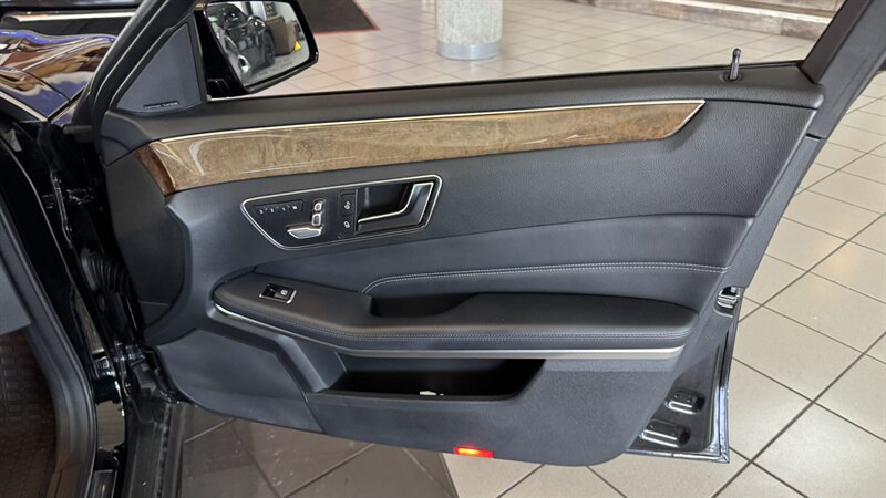 Used 2015 Mercedes-Benz E 350 4MATIC Sedan image 31