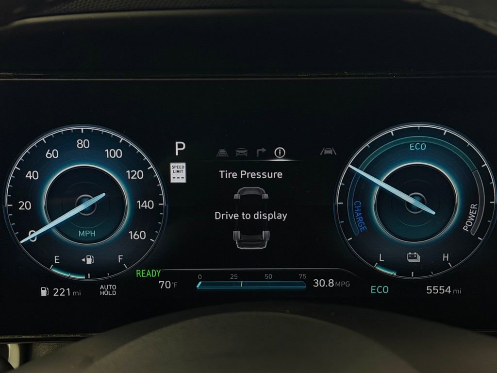 Used 2024 Hyundai Elantra Limited image 15