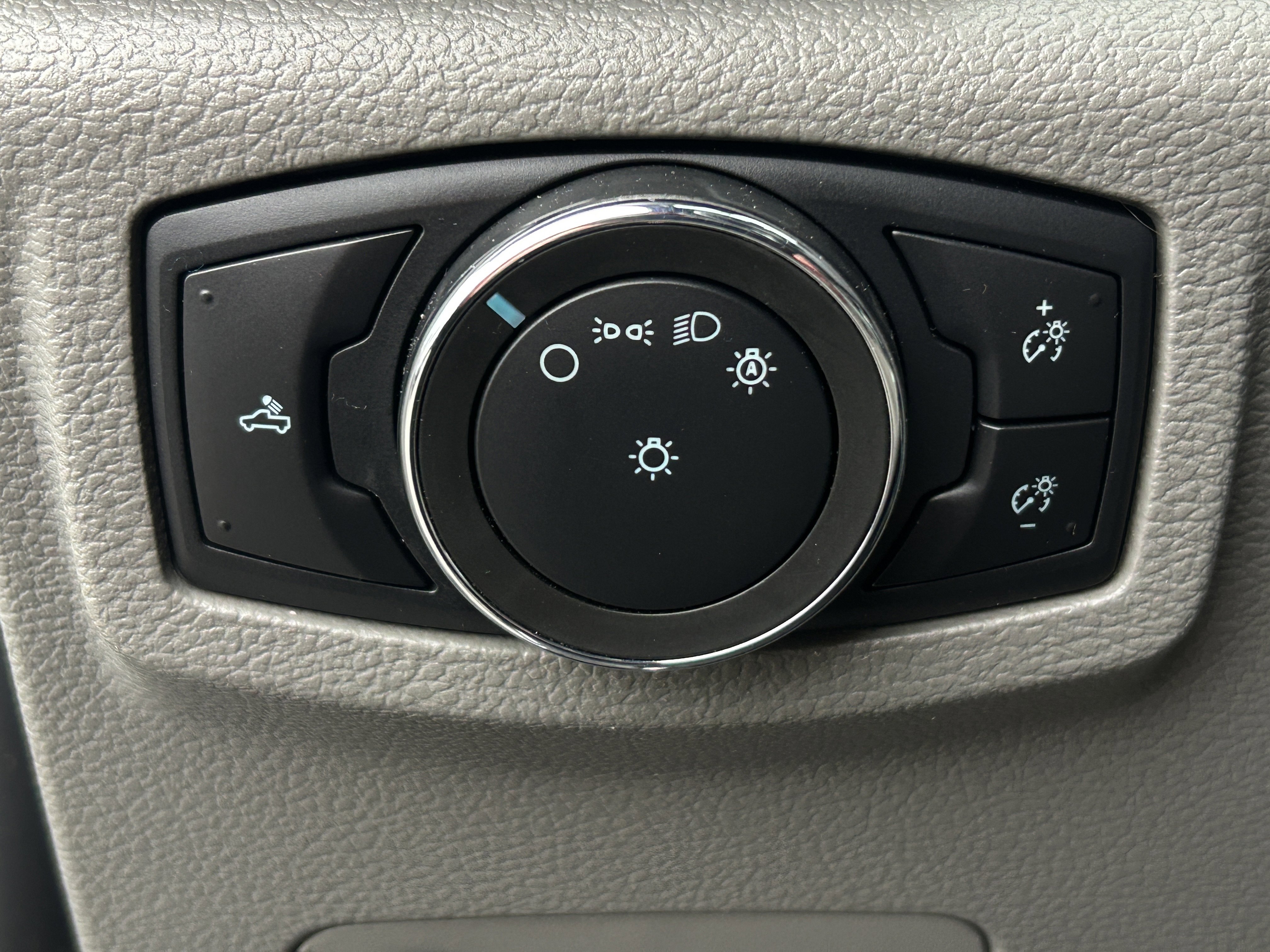 Used 2021 Ford F250 XL w/ STX Appearance Package image 25