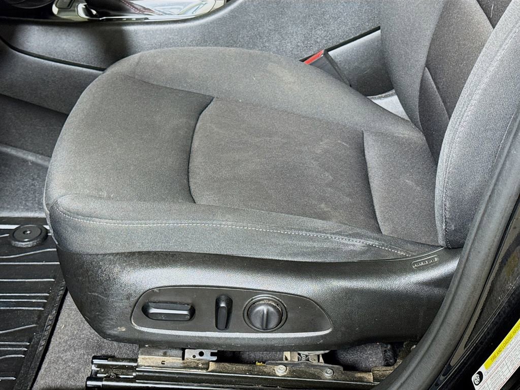 Used 2021 Chevrolet Malibu RS w/ LPO, Floor Liner Package FWD image 16