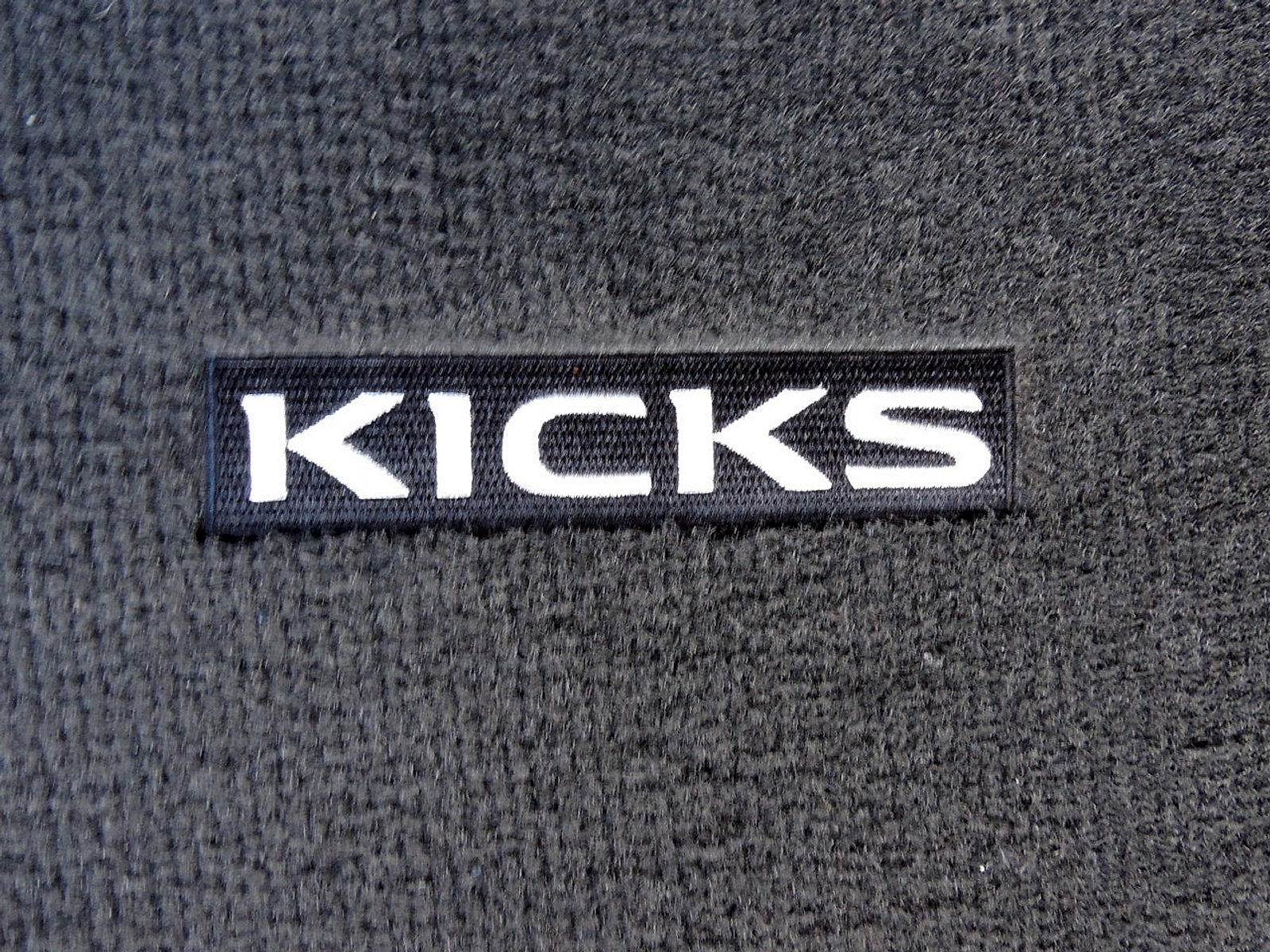 Used 2023 Nissan Kicks SV FWD image 17