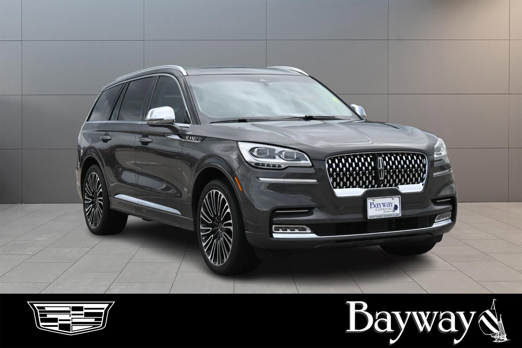 Used 2022 Lincoln Aviator Black Label w/ Class IV Trailer Tow Package AWD/4WD image 3