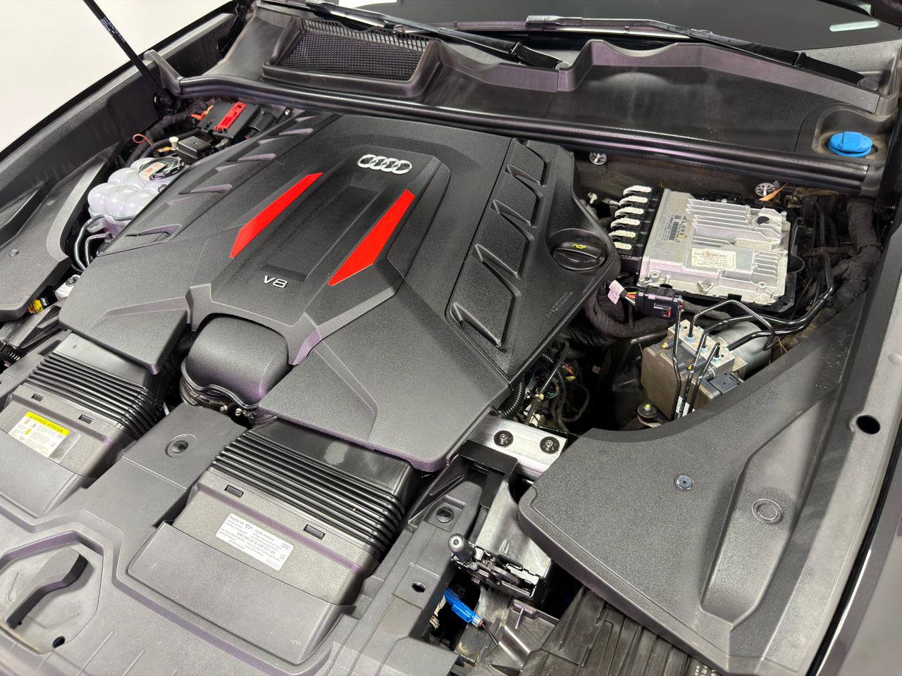 Used 2022 Audi SQ8 Prestige w/ Prestige Package AWD/4WD image 36