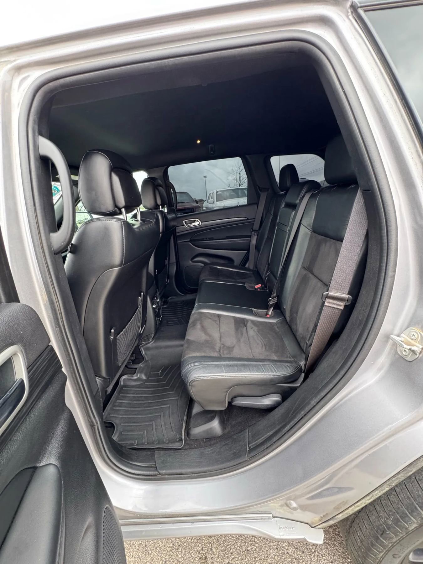 Used 2021 Jeep Grand Cherokee Laredo X image 23