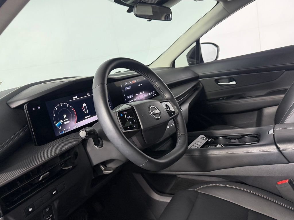 Used 2025 Nissan Murano SV FWD image 24
