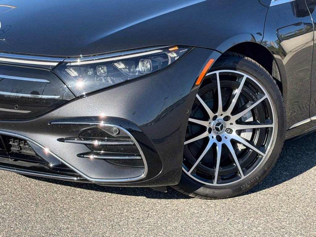 Used 2025 Mercedes-Benz EQS 580 4MATIC Sedan image 4
