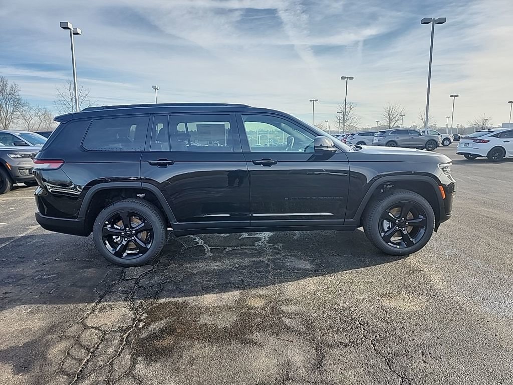 New 2025 Jeep Grand Cherokee L Limited w/ Black Appearance Package image 2