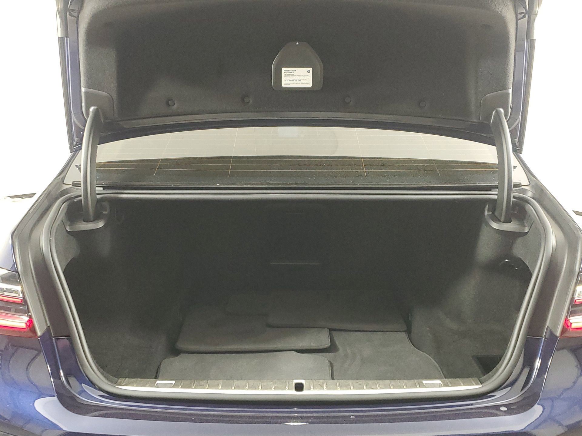 Used 2022 BMW 750i xDrive w/ Executive Package image 20