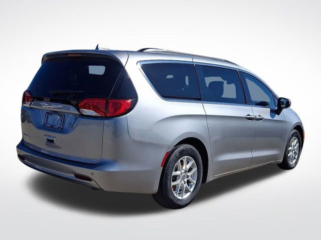Used 2020 Chrysler Voyager LX w/ Cold Weather Group image 6