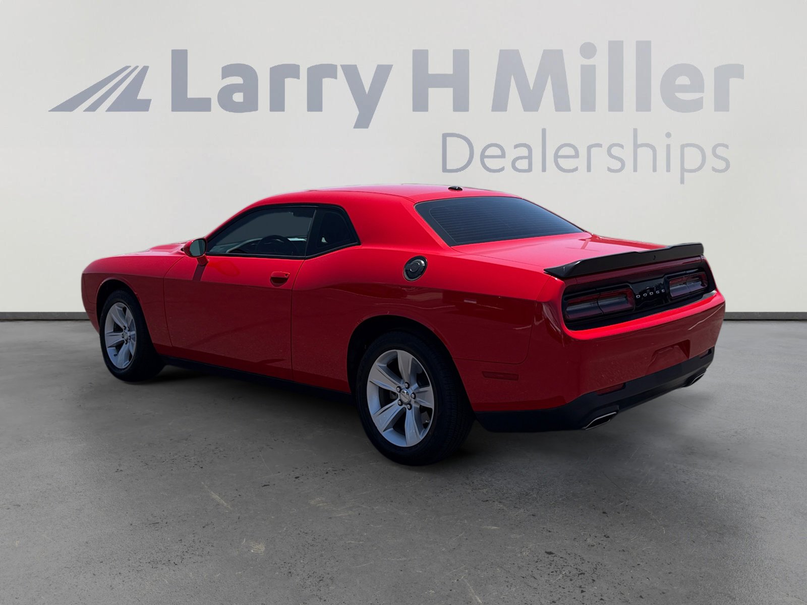 Used 2023 Dodge Challenger SXT RWD image 3