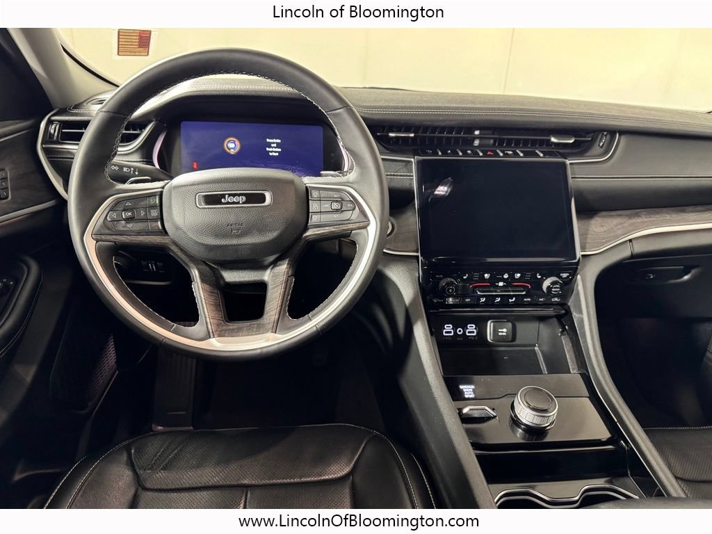 Used 2023 Jeep Grand Cherokee Limited w/ Luxury Tech Group II AWD/4WD image 15