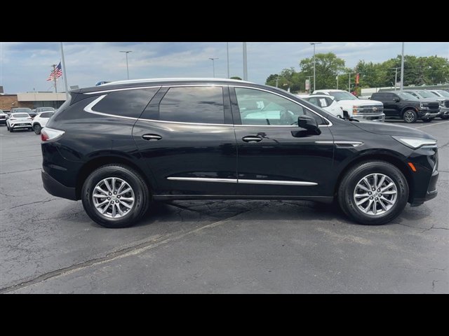 Certified 2024 Buick Enclave Essence w/ LPO, Floor Liner Package AWD/4WD image 9