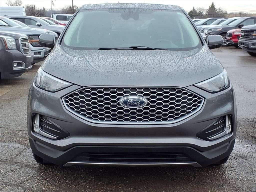 Used 2023 Ford Edge SEL w/ Convenience Package image 8