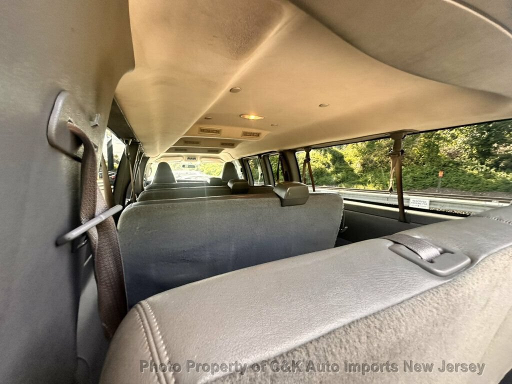 Used 2022 Chevrolet Express 3500 LS RWD image 13