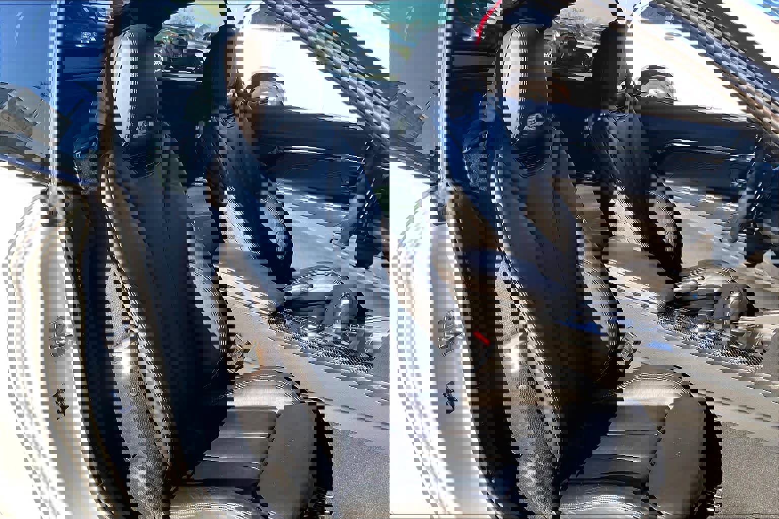 Used 2017 BMW M4 Convertible image 10