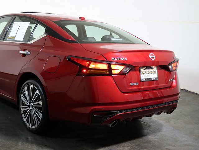 Used 2024 Nissan Altima 2.5 SL image 11