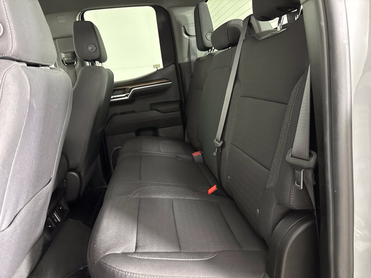 Used 2024 Chevrolet Silverado 1500 LT AWD/4WD image 23