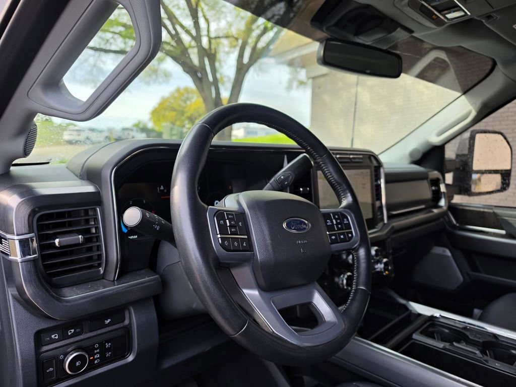 Used 2024 Ford F250 Lariat image 24