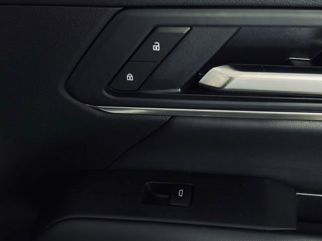 Used 2025 GMC Terrain Elevation image 14