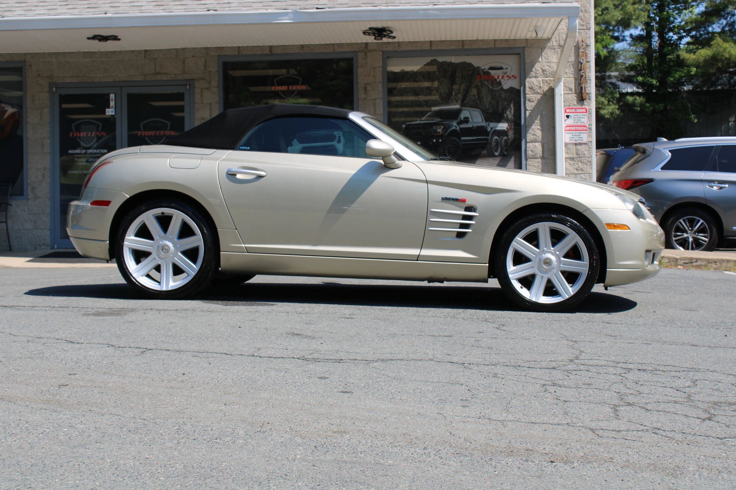 Used 2006 Chrysler Crossfire Limited RWD image 19