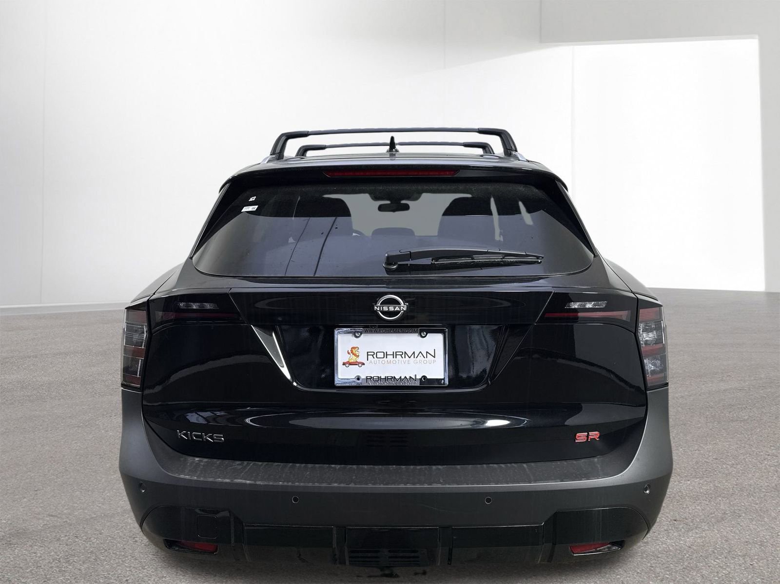 New 2025 Nissan Kicks SR w/ Illumination Package image 31