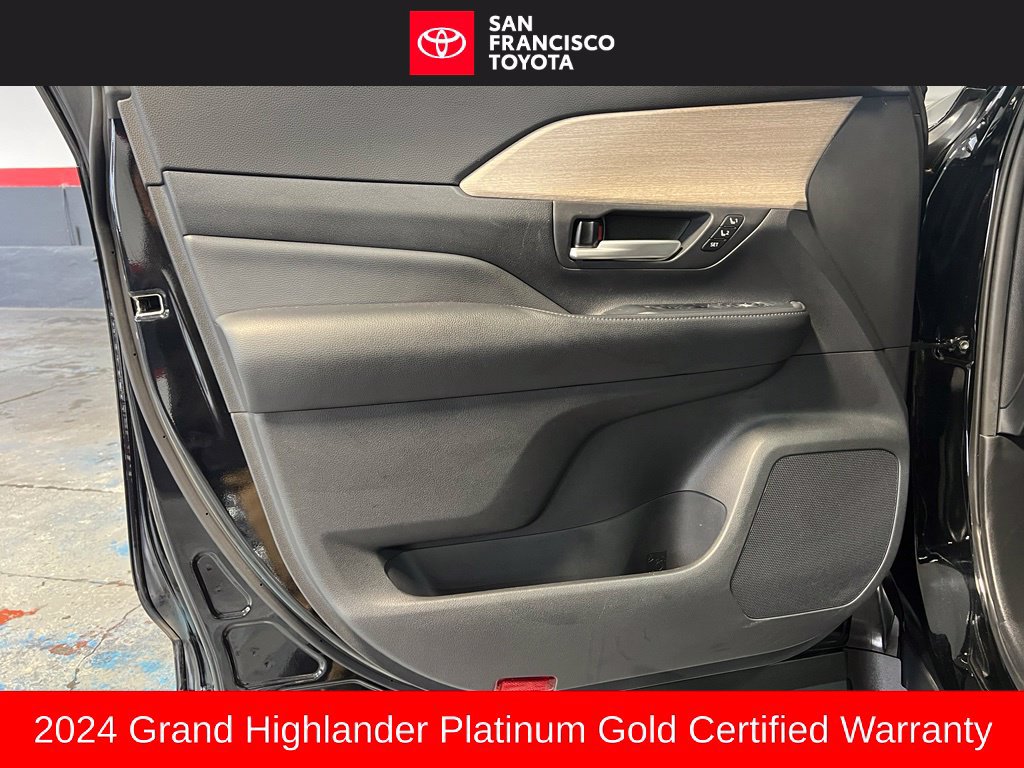 Certified 2024 Toyota Grand Highlander AWD image 38
