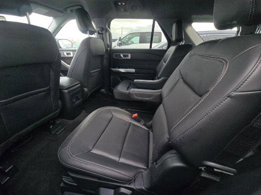 Used 2023 Ford Explorer XLT w/ Equipment Group 202A image 10