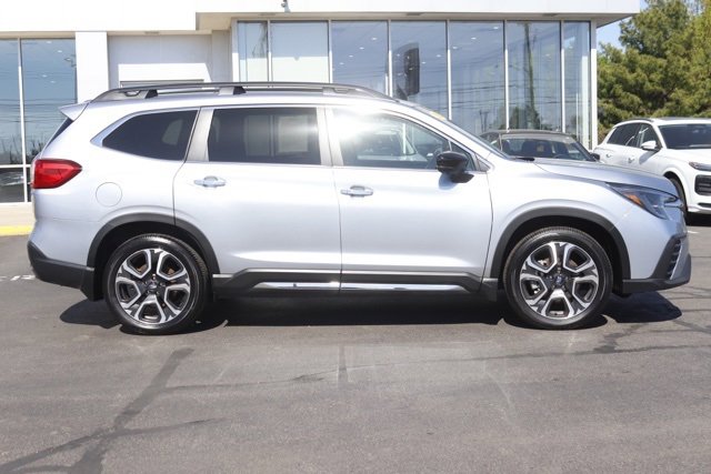 Certified 2025 Subaru Ascent Touring w/ Popular Package #1 image 2