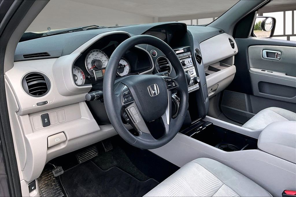 Used 2015 Honda Pilot LX image 16