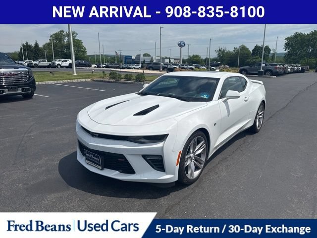 Used 2018 Chevrolet Camaro SS RWD image 3