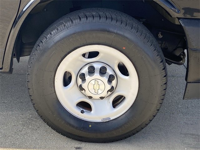 Used 2021 Chevrolet Express 2500 w/ Driver Convenience Package image 25