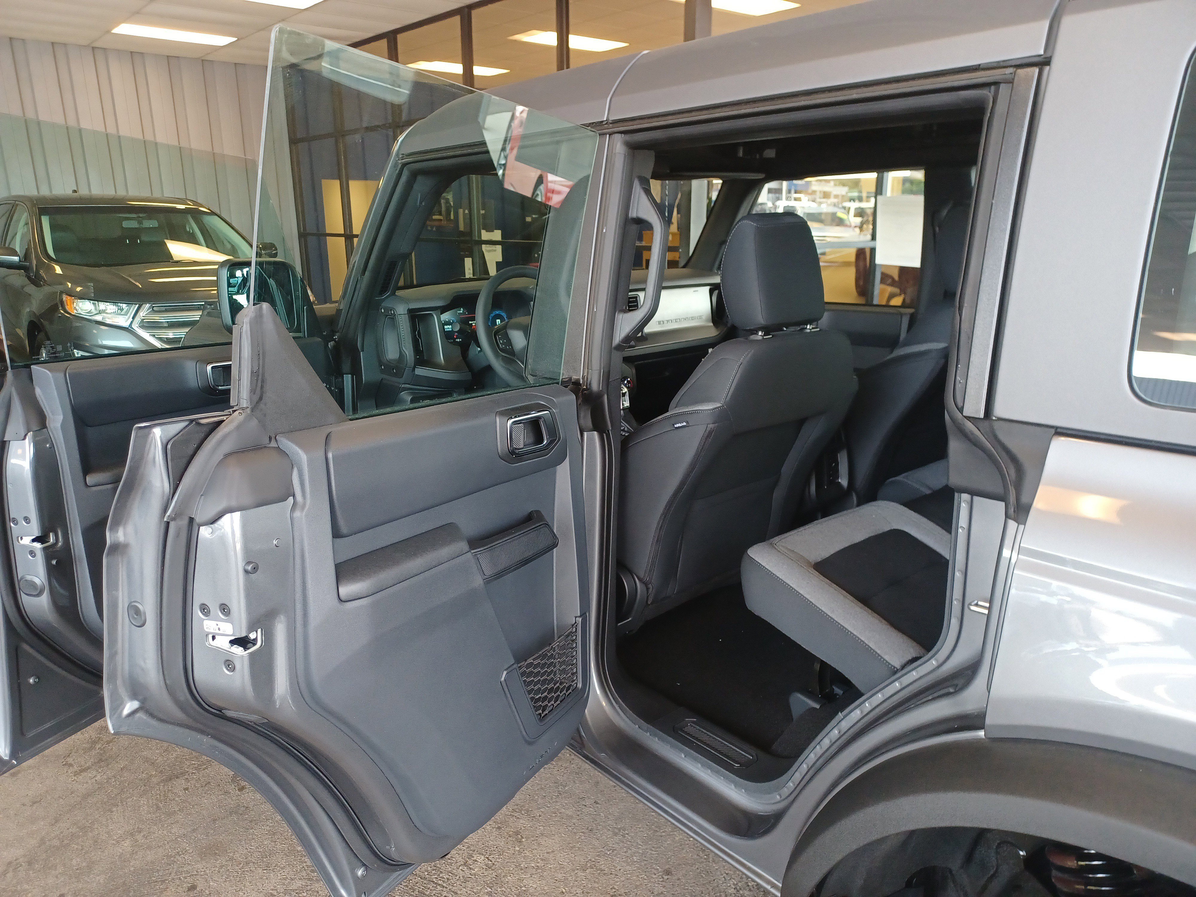 New 2025 Ford Bronco 4-Door image 11