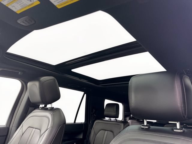 Used 2018 Ford Expedition Limited w/ Equipment Group 302A RWD image 26
