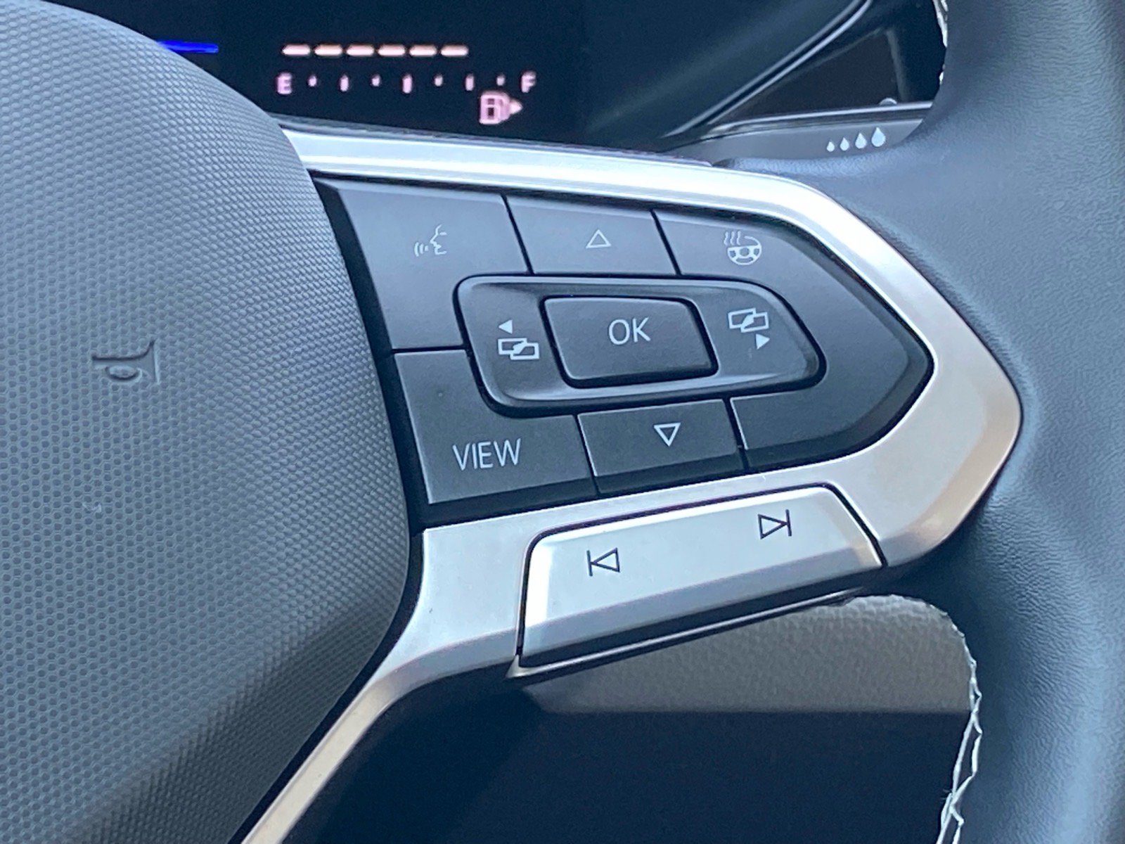 Certified 2024 Volkswagen Taos S AWD/4WD image 8