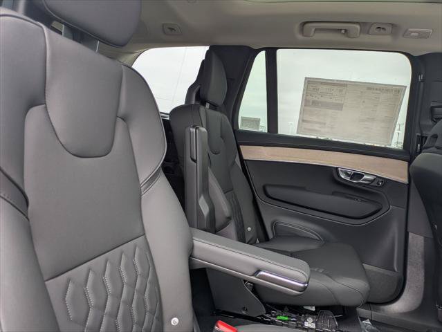 New 2026 Volvo XC90 T8 Plus w/ Protection Package AWD/4WD image 13