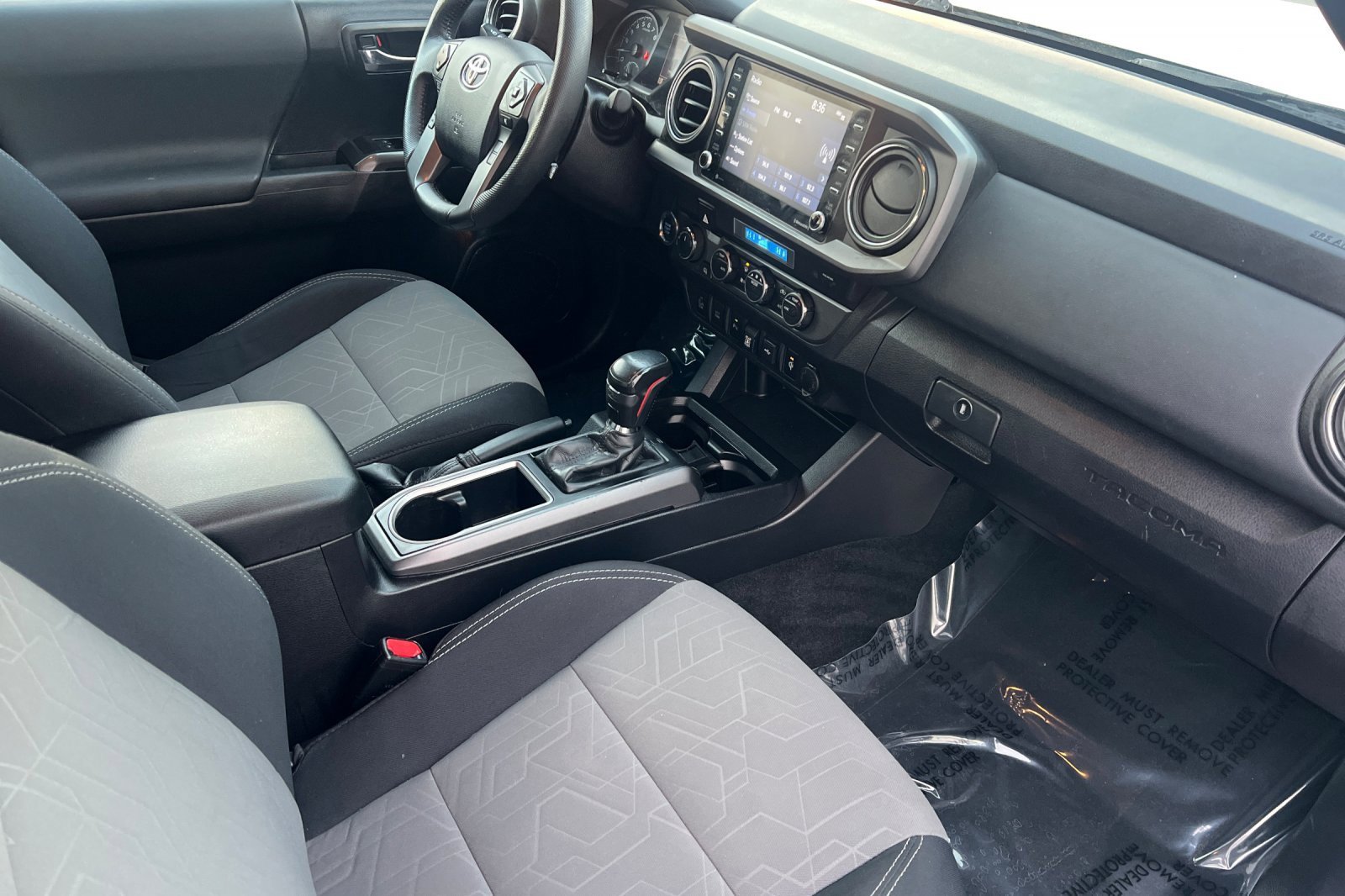 Used 2021 Toyota Tacoma TRD Off-Road image 16