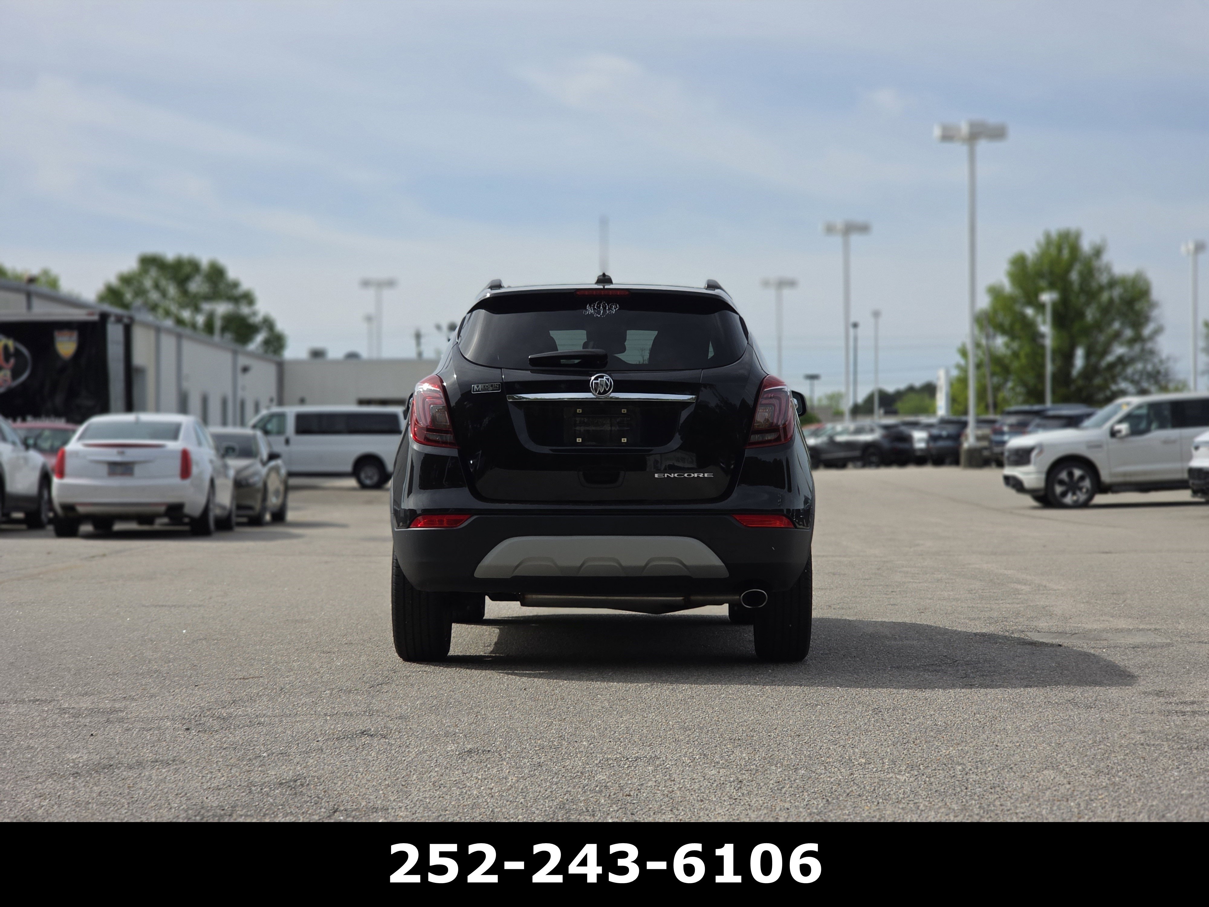 Used 2022 Buick Encore Preferred w/ Safety Package image 6