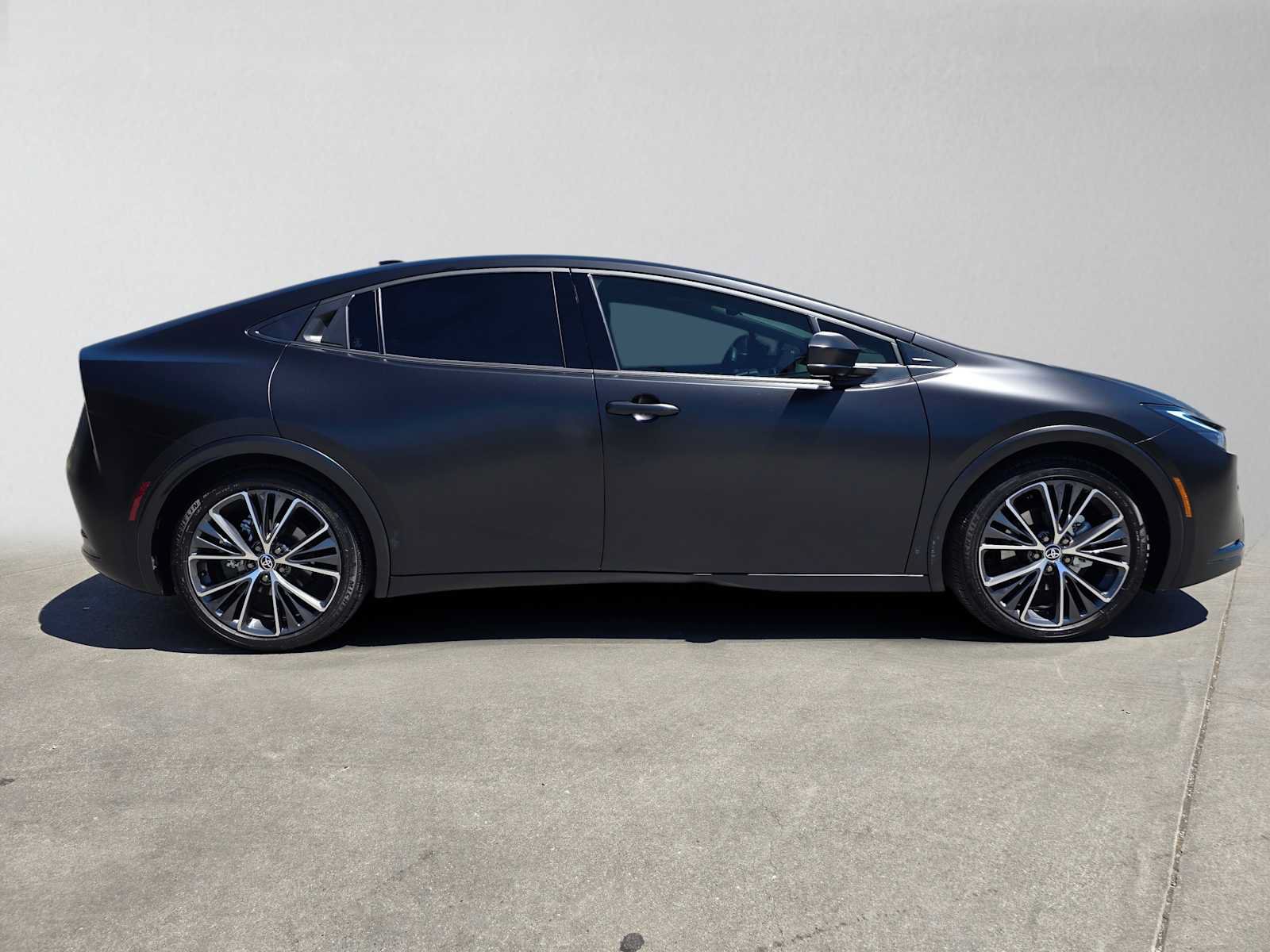 Used 2026 Toyota Prius Limited AWD/4WD image 2