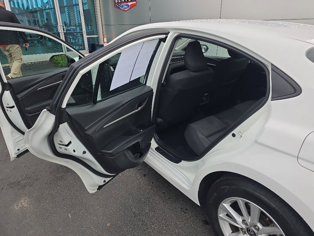 Used 2025 Toyota Camry LE FWD image 30