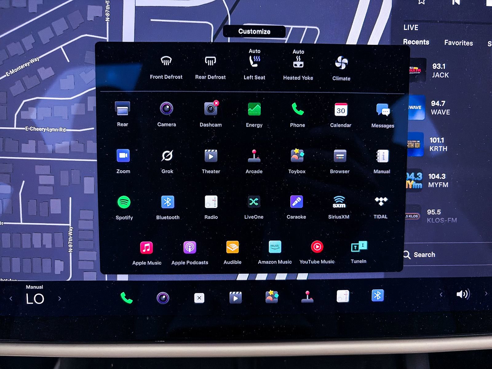 Used 2023 Tesla Model X image 19