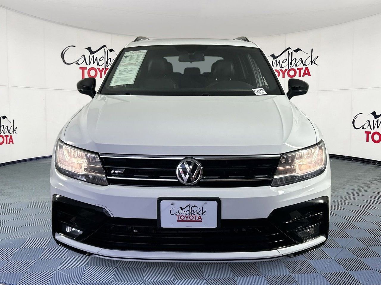 Used 2021 Volkswagen Tiguan SE R-Line image 3