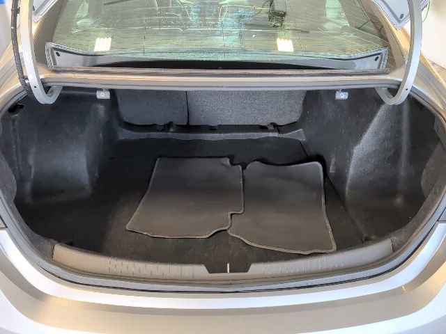 Used 2022 Chevrolet Malibu LT FWD image 30