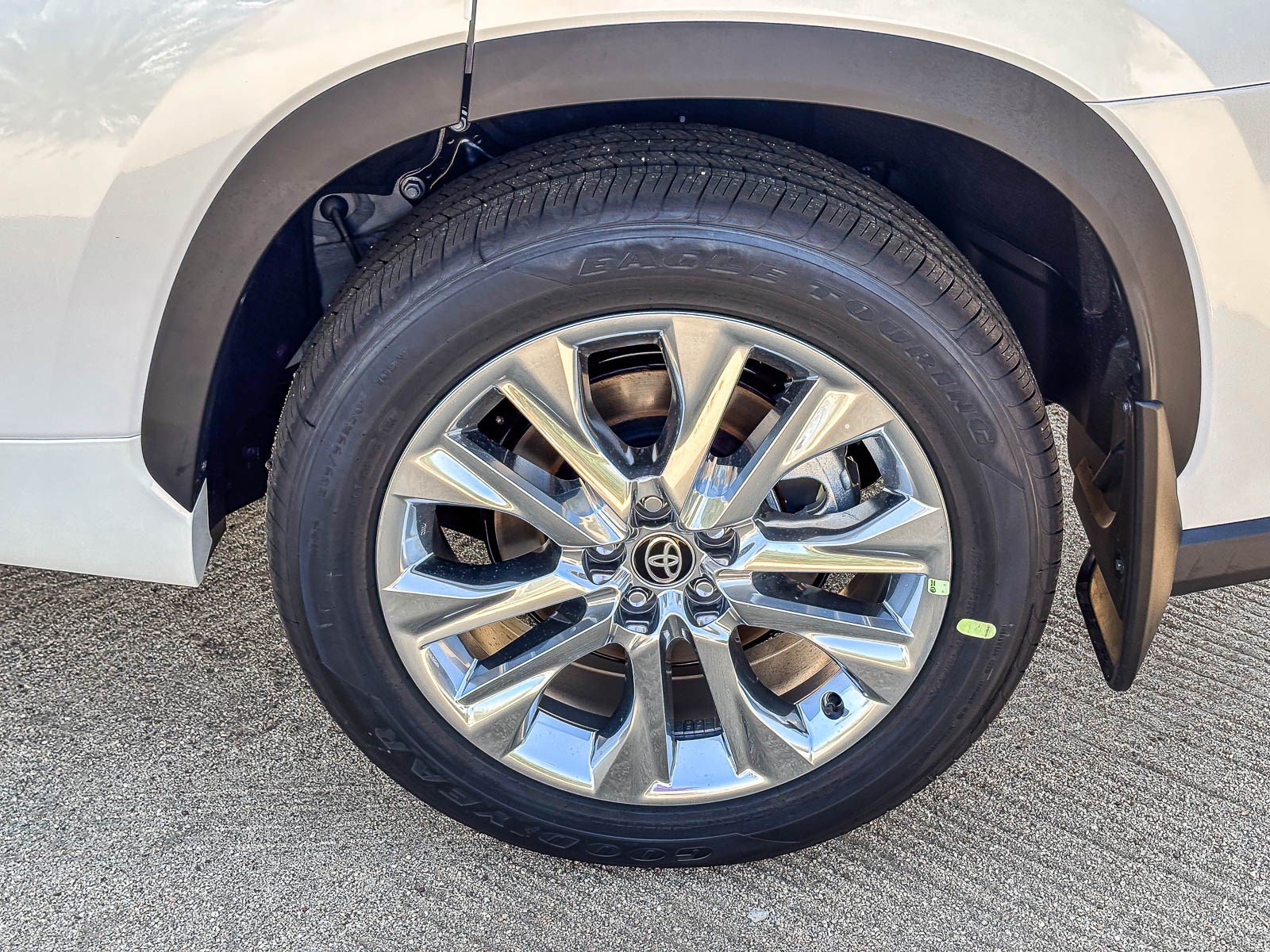 New 2026 Toyota Highlander Limited AWD/4WD image 12
